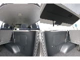 内張りも綺麗な1台！