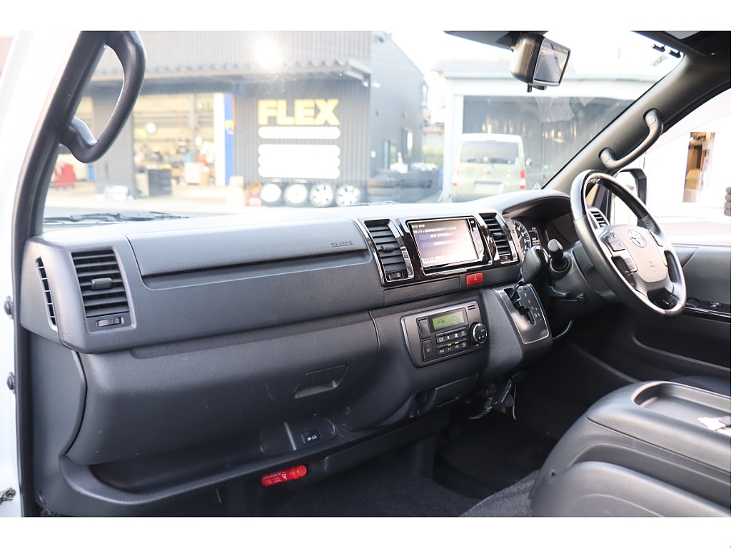 トヨタ ハイエースバン(35枚目)