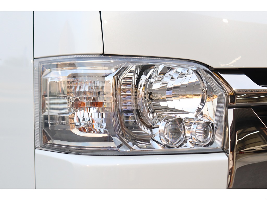 トヨタ ハイエースバン(48枚目)