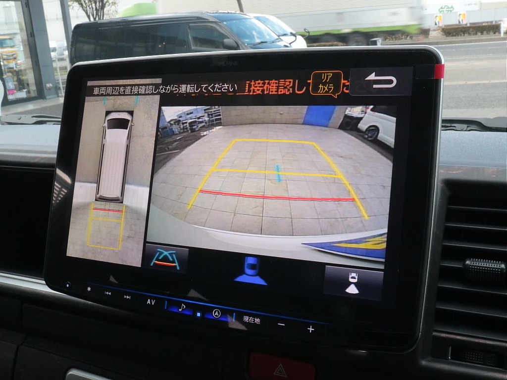 バックカメラ、パノラミックビューモニター！