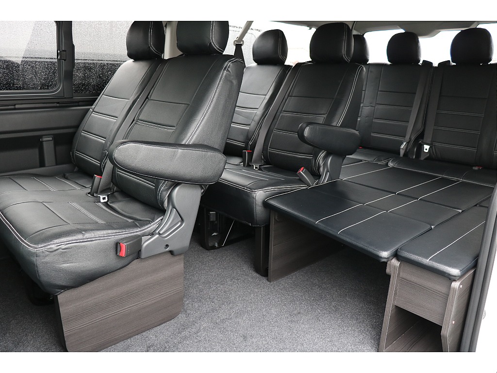 スタンダード配列のBIG-X11インチナビ！12.8インチフリップダウンモニター！