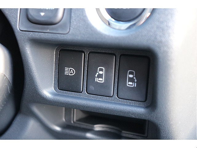 両側パワースライドドア！