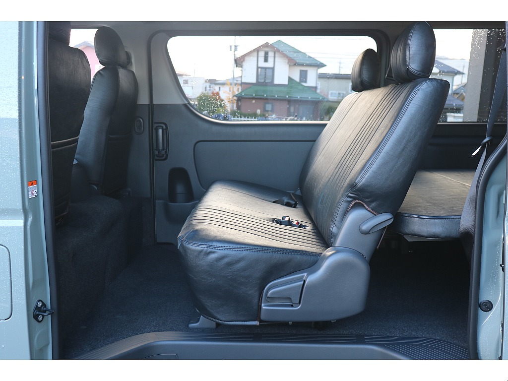 2列目もゆったり広々！