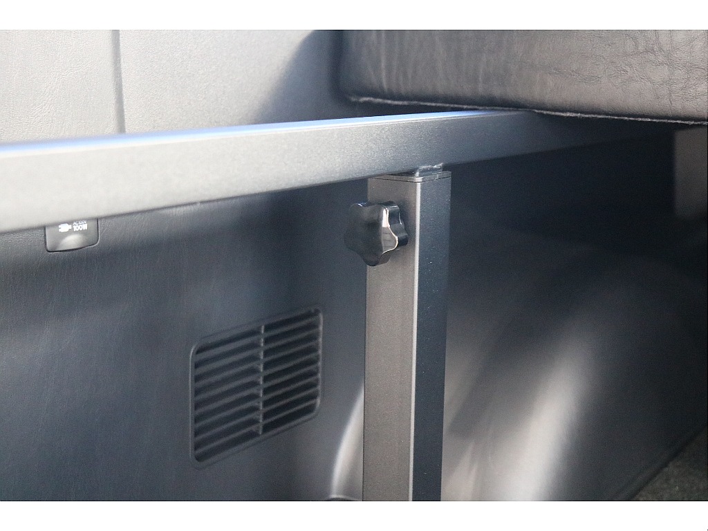 ベッドは高さの調整も可能！(5段階)