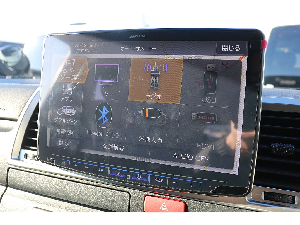 トヨタ ハイエースバン 5ドアバン2.8DT スーパーGLロング 4WD 登録済未使用車アースカラーパッケージ 長野県の詳細画像 その5