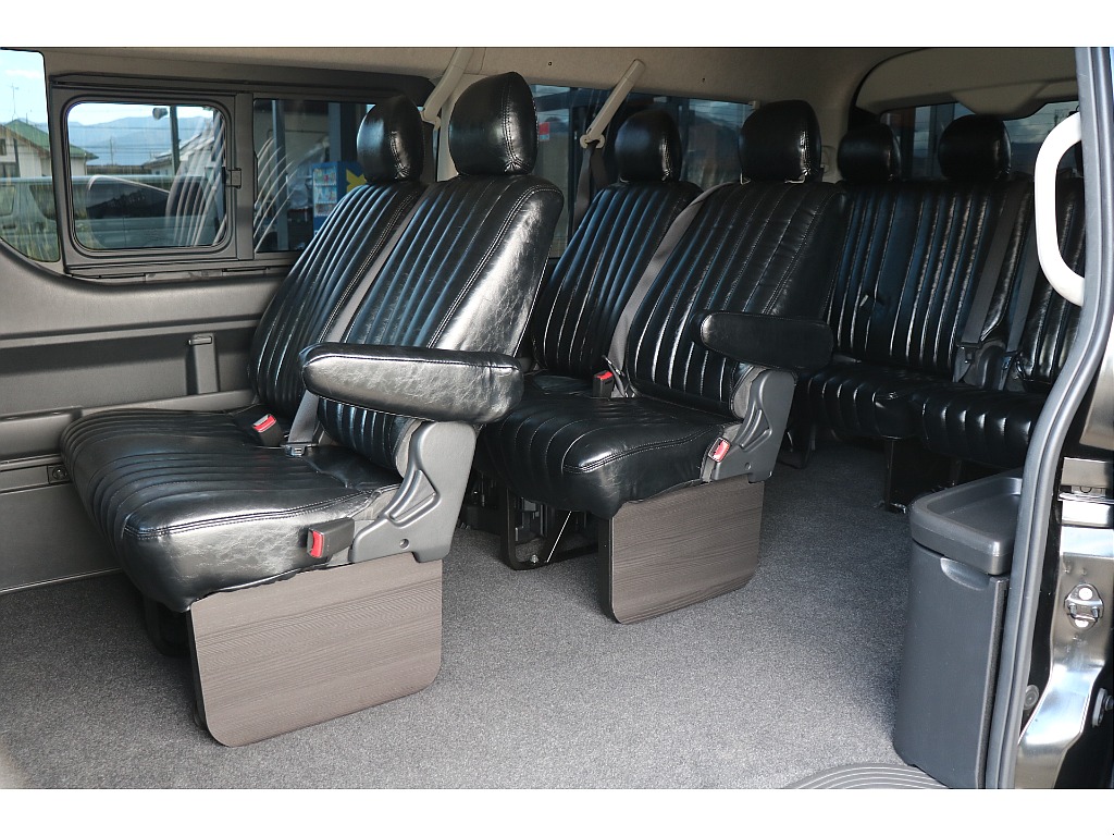 後部座席はゆったり空間！