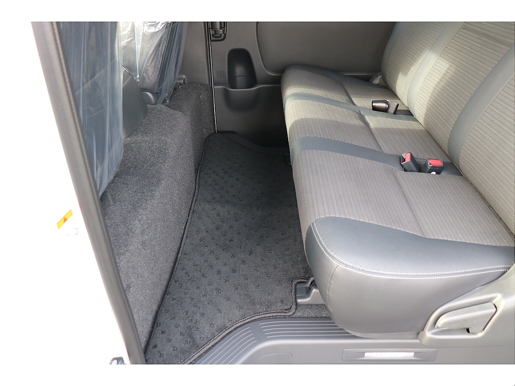 足元もゆったり！