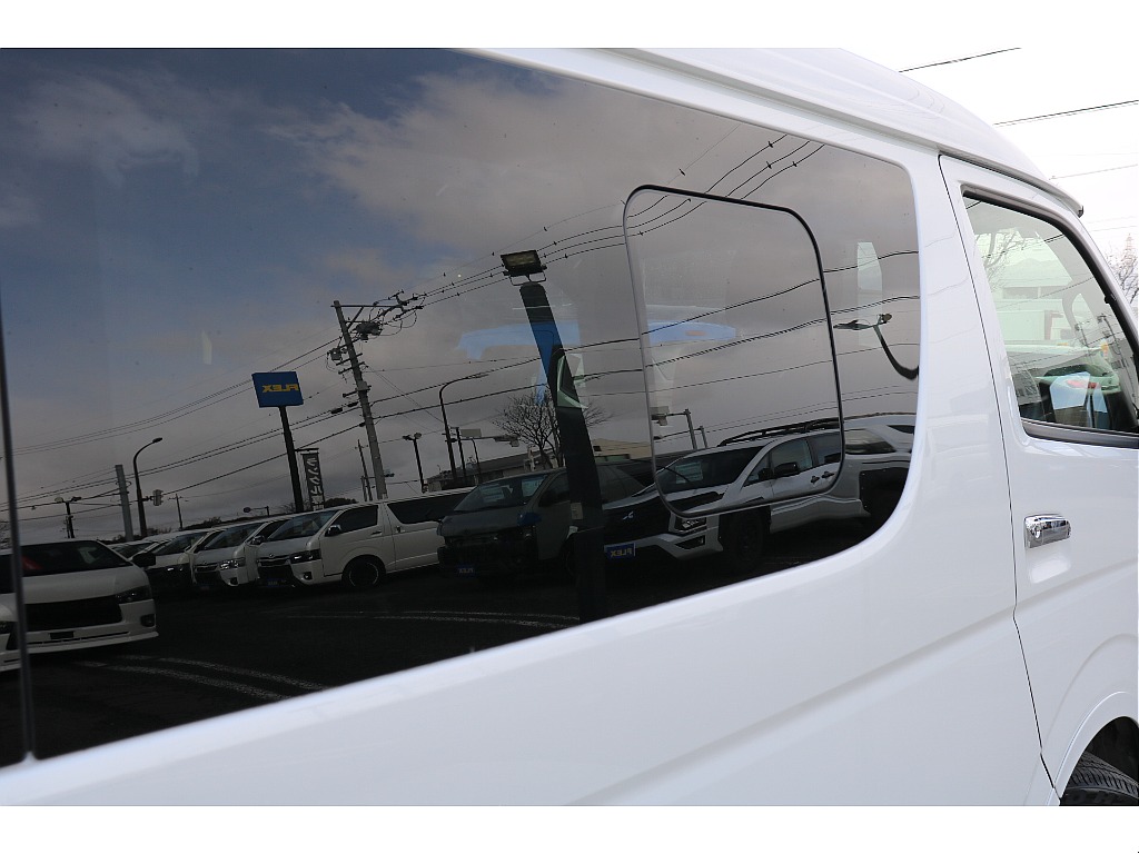 小窓付き窓ガラス！