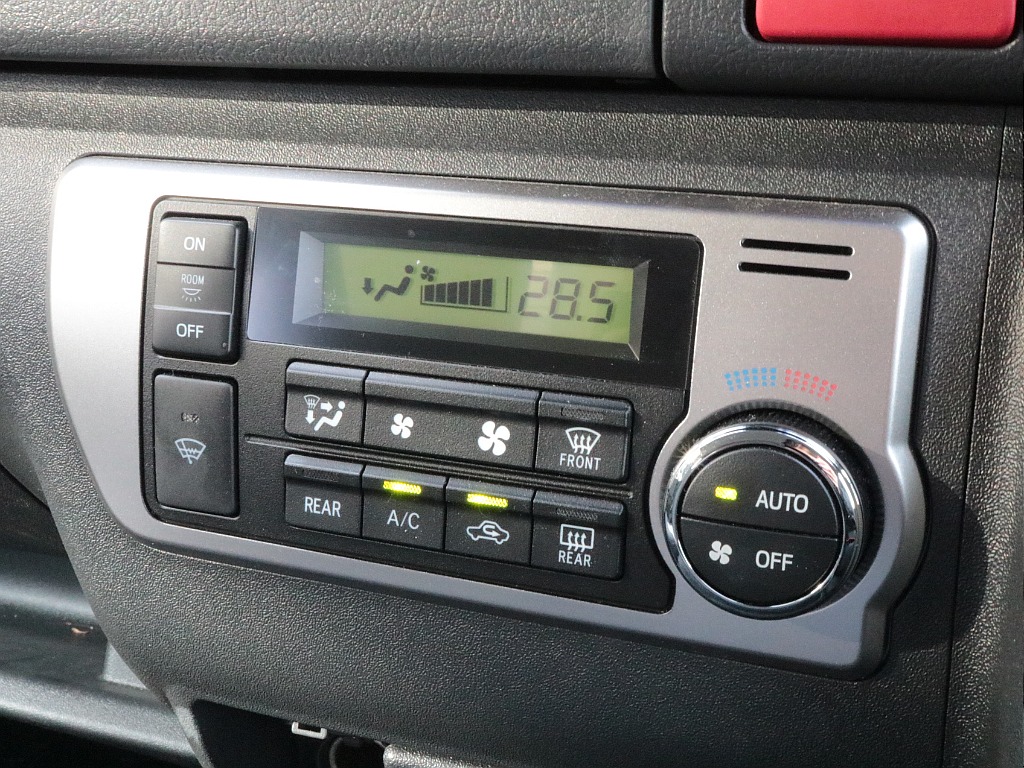 トヨタ ハイエース(9枚目)