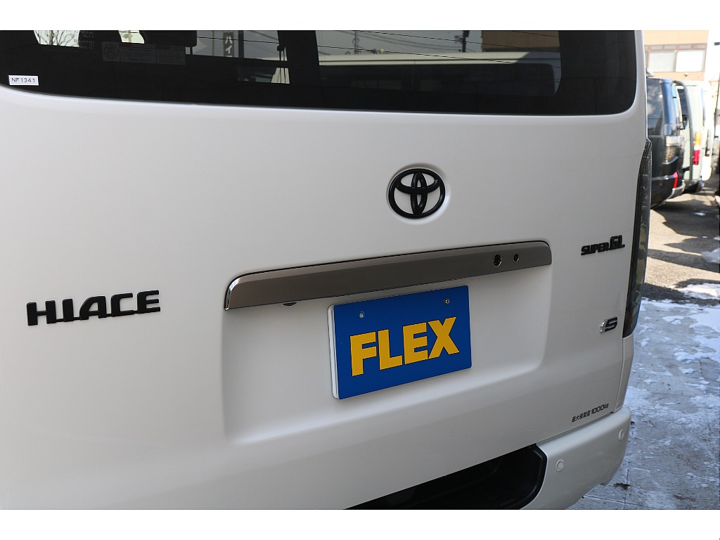 エンブレムマッドブラック塗装！