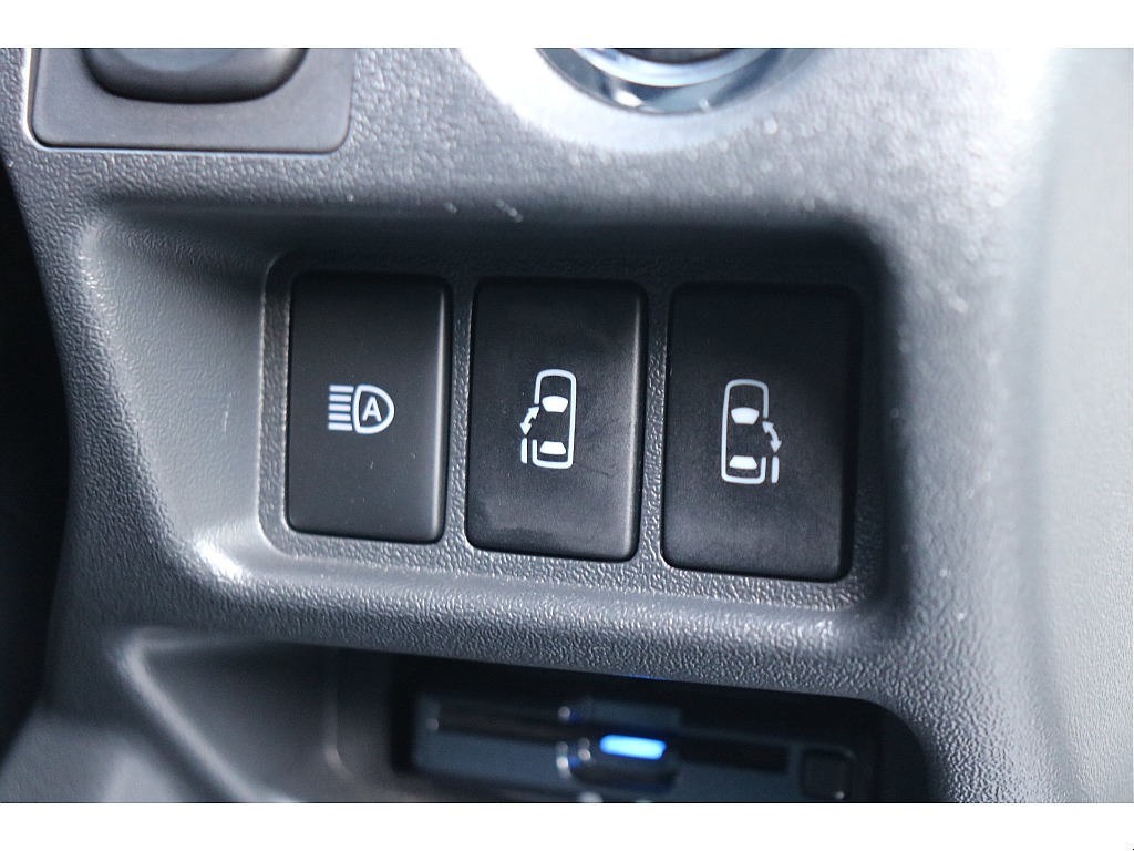 両側パワースライドドア！