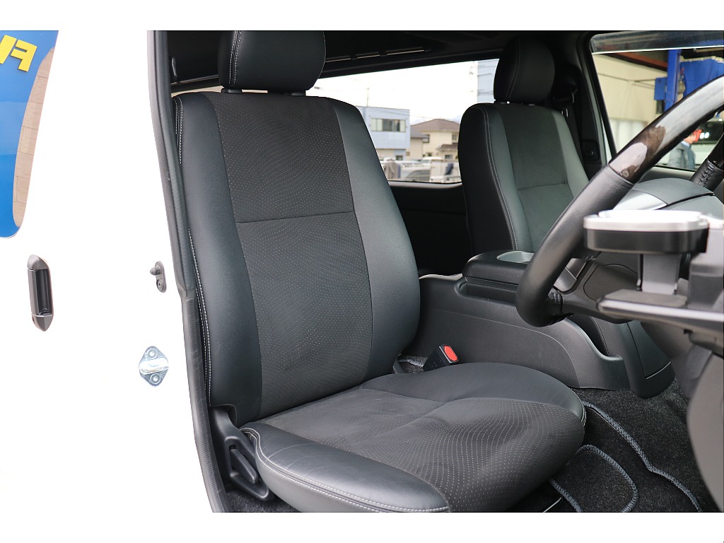 ダークプライムⅡ専用ハーフレザーシート！