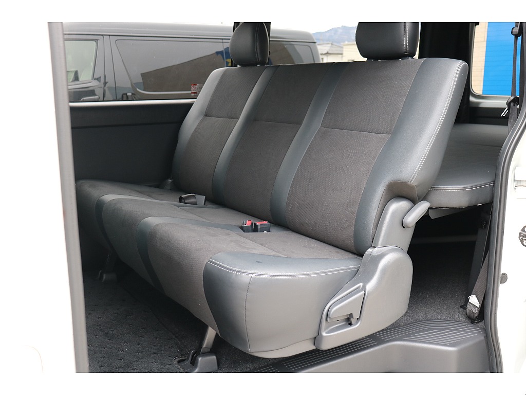 ダークプライムⅡ専用ハーフレザーシート！