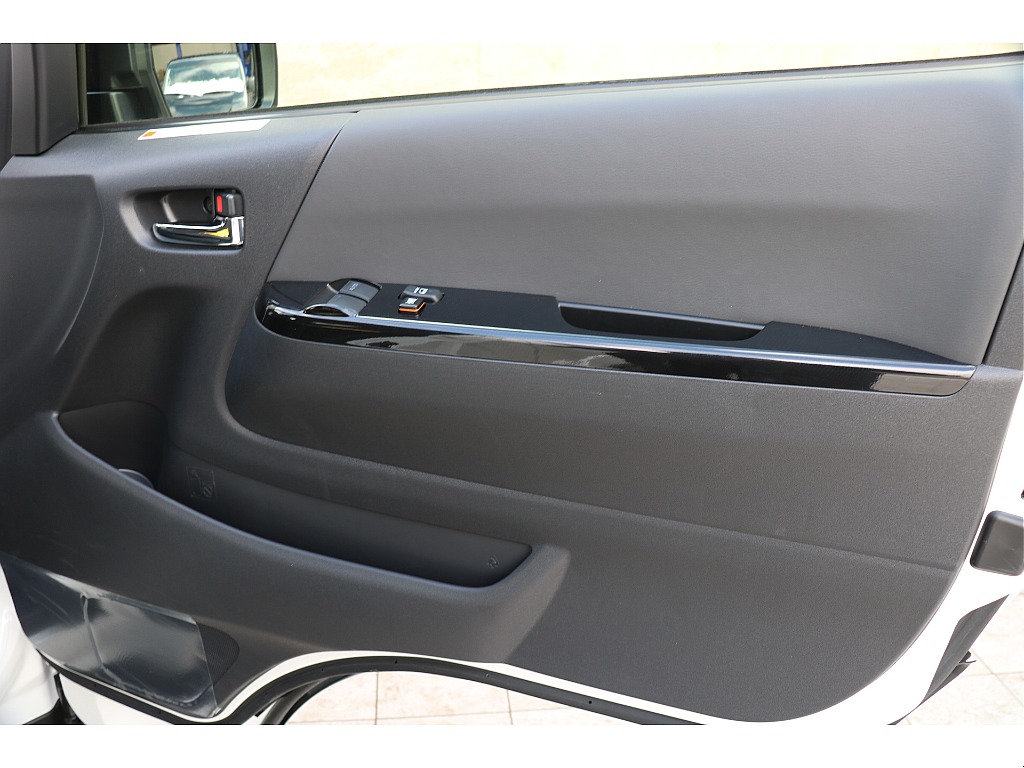 ダークプライムS専用インテリアパネル！