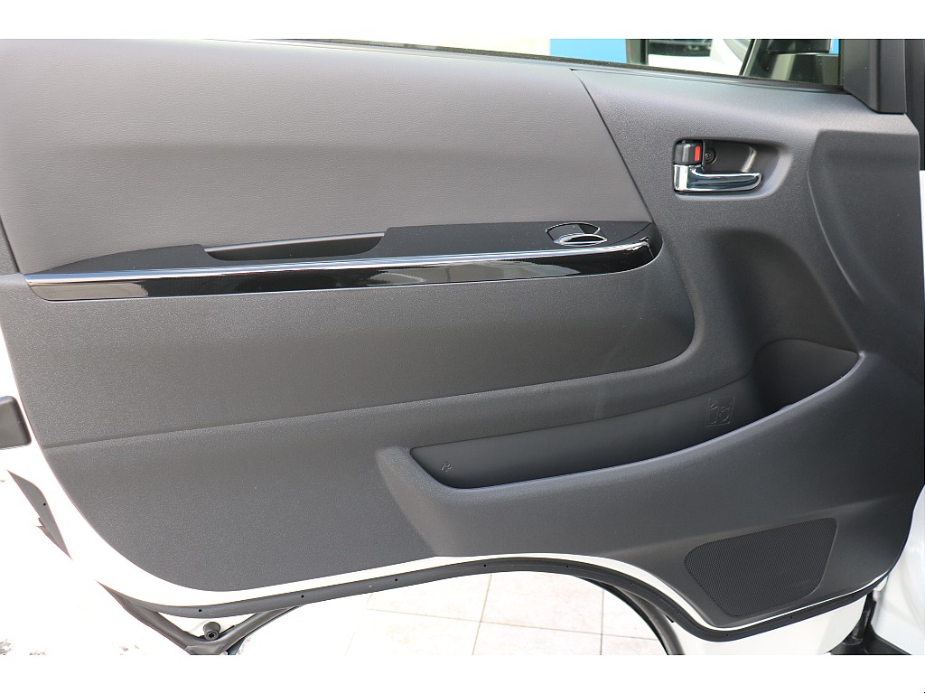 ダークプライムS専用インテリアパネル！