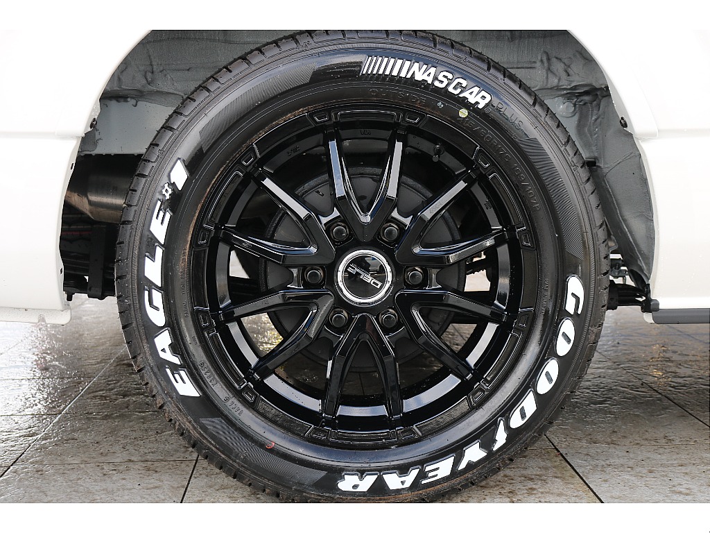 DELF06 17インチアルミ、グッドイヤーナスカータイヤ！