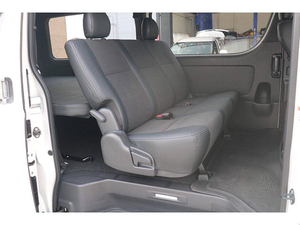 ダークプライムⅡ専用ハーフレザーシート！