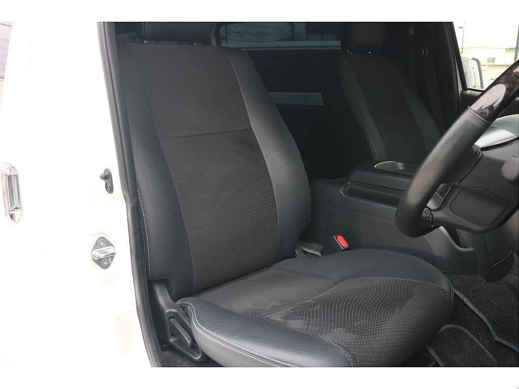 ダークプライムⅡ専用ハーフレザーシート！