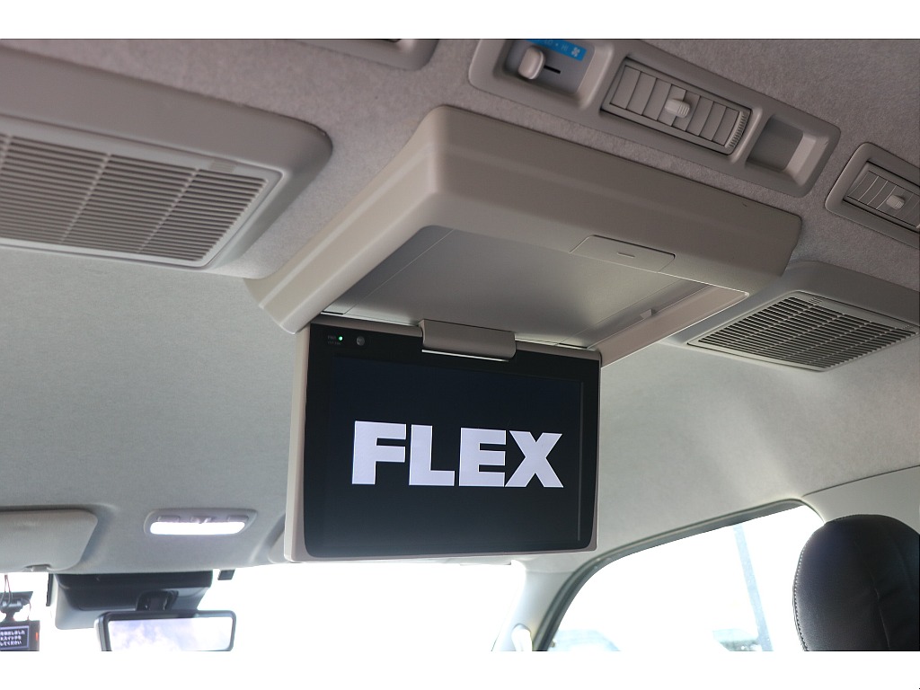 フリップダウンモニター付！