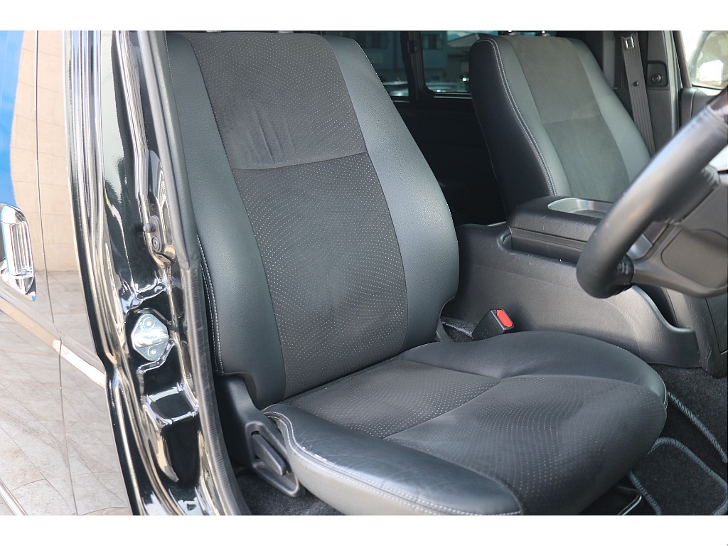 ダークプライムⅡ専用ハーフレザーシート！