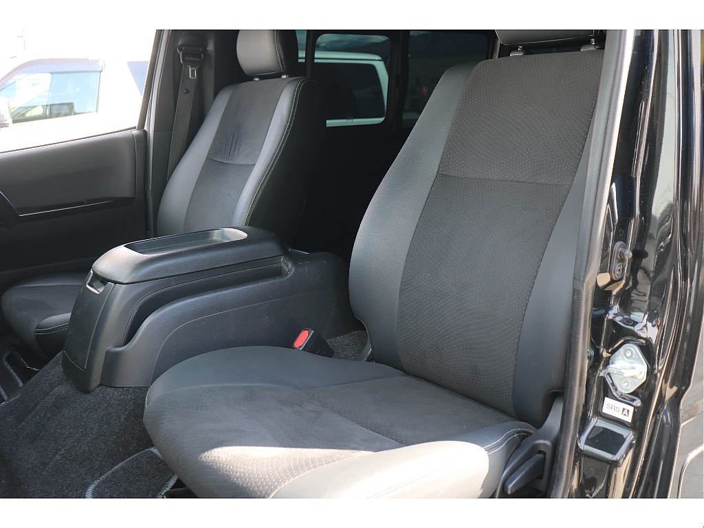 ダークプライムⅡ専用ハーフレザーシート！