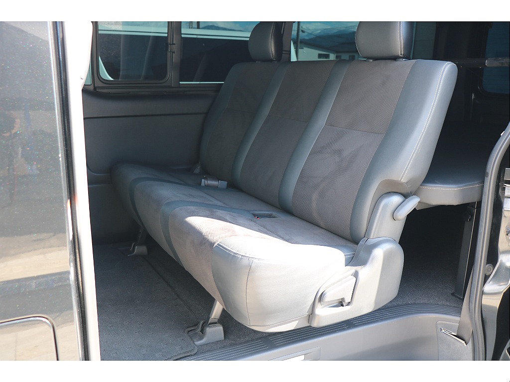 ダークプライムⅡ専用ハーフレザーシート！