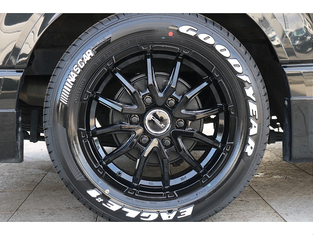 FLEX DELF06 17インチアルミ、グッドイヤーナスカータイヤ！
