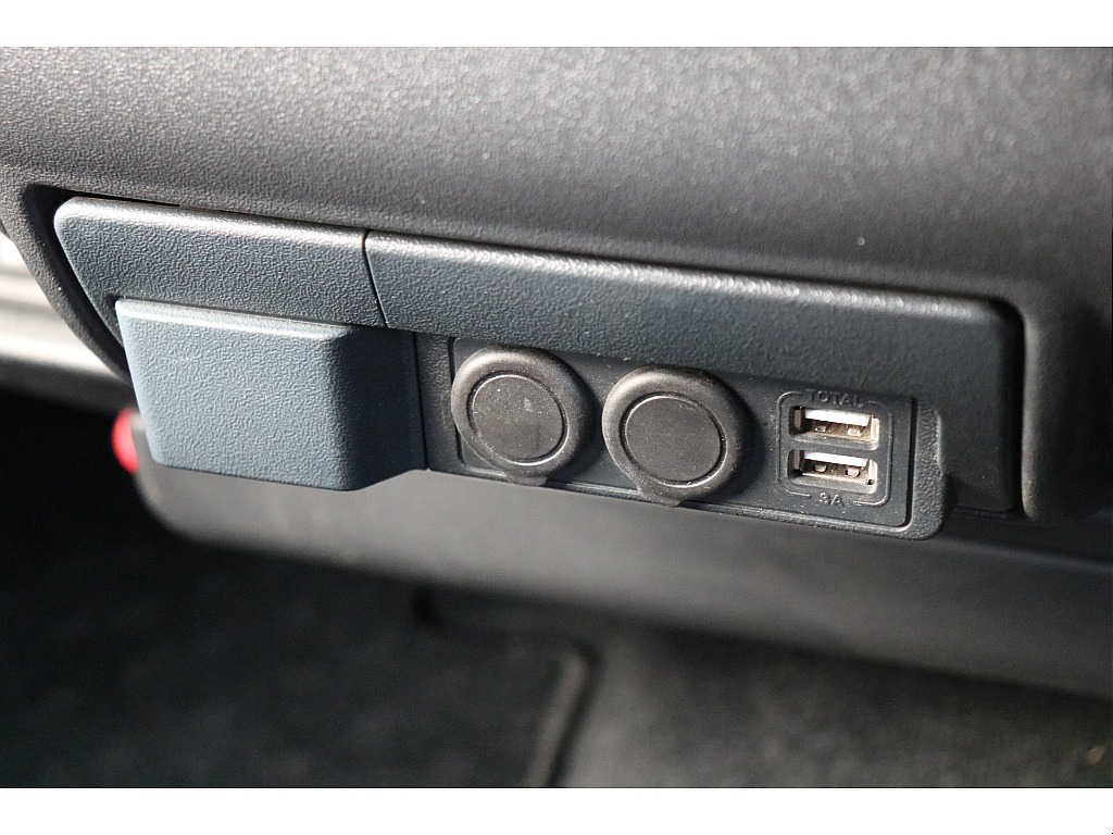 灰皿USBポート！