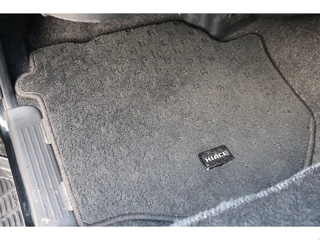 フロアマット付！