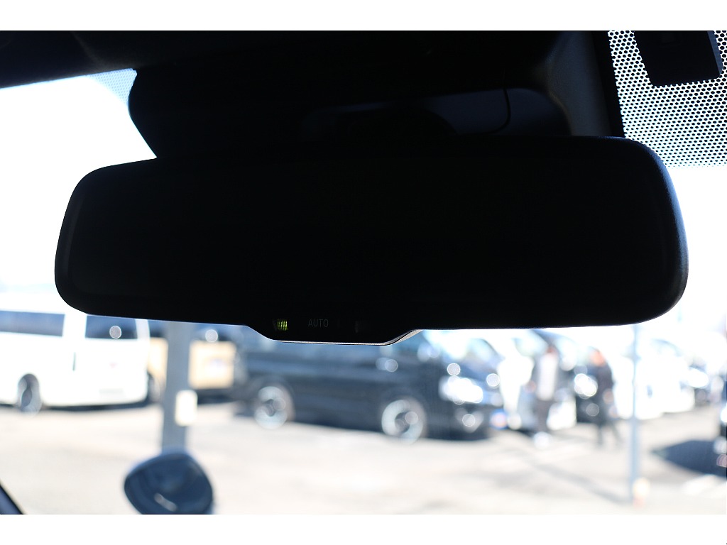 自動防眩ミラー！