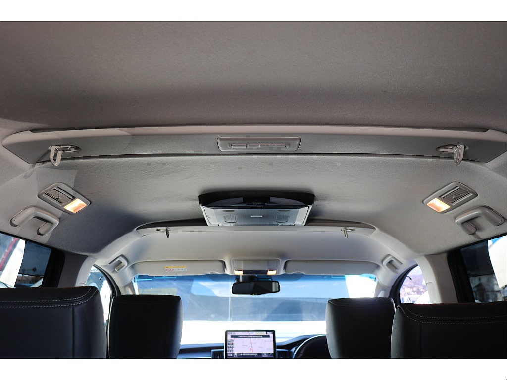 アンカーが各所に装備！アウトドアにピッタリな仕様！