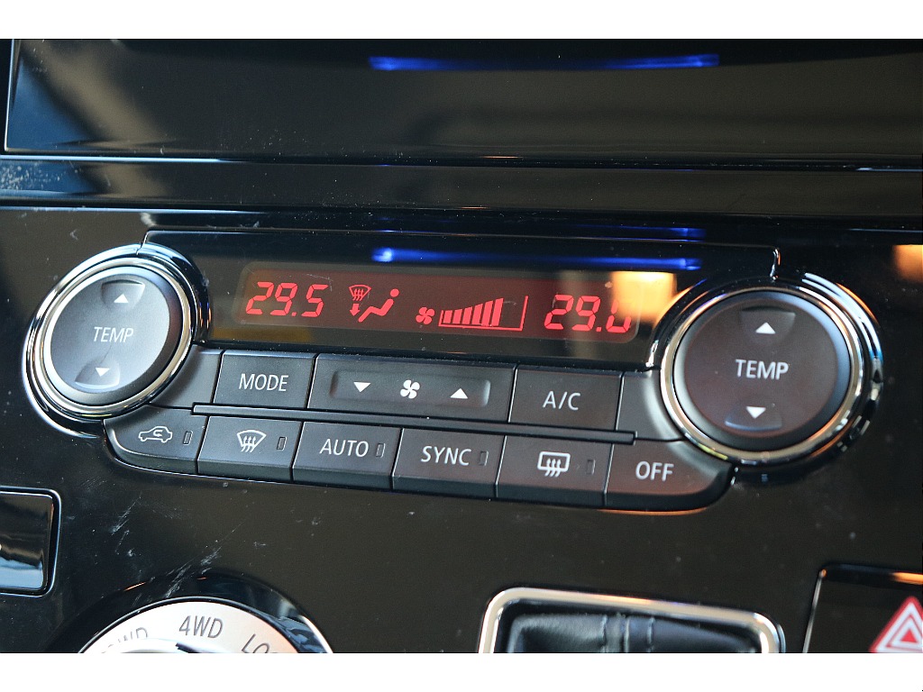 フロント、リアオートエアコン！