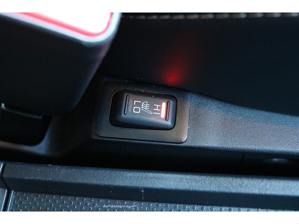 運転席、助手席シートヒーター付！