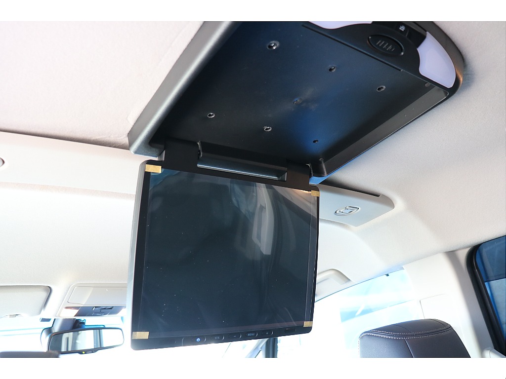 フリップダウンモニター！