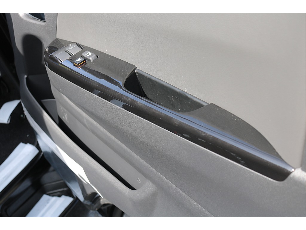 ダークプライムS専用カーボン調インテリア！