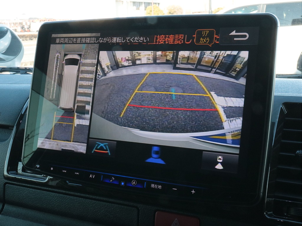 バックカメラ、パノラミックビューモニター！
