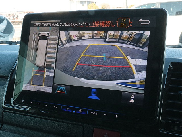 バックカメラ、パノラミックビューモニター！