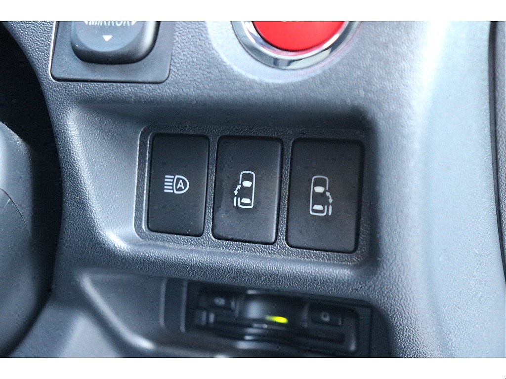 両側パワースライドドア！