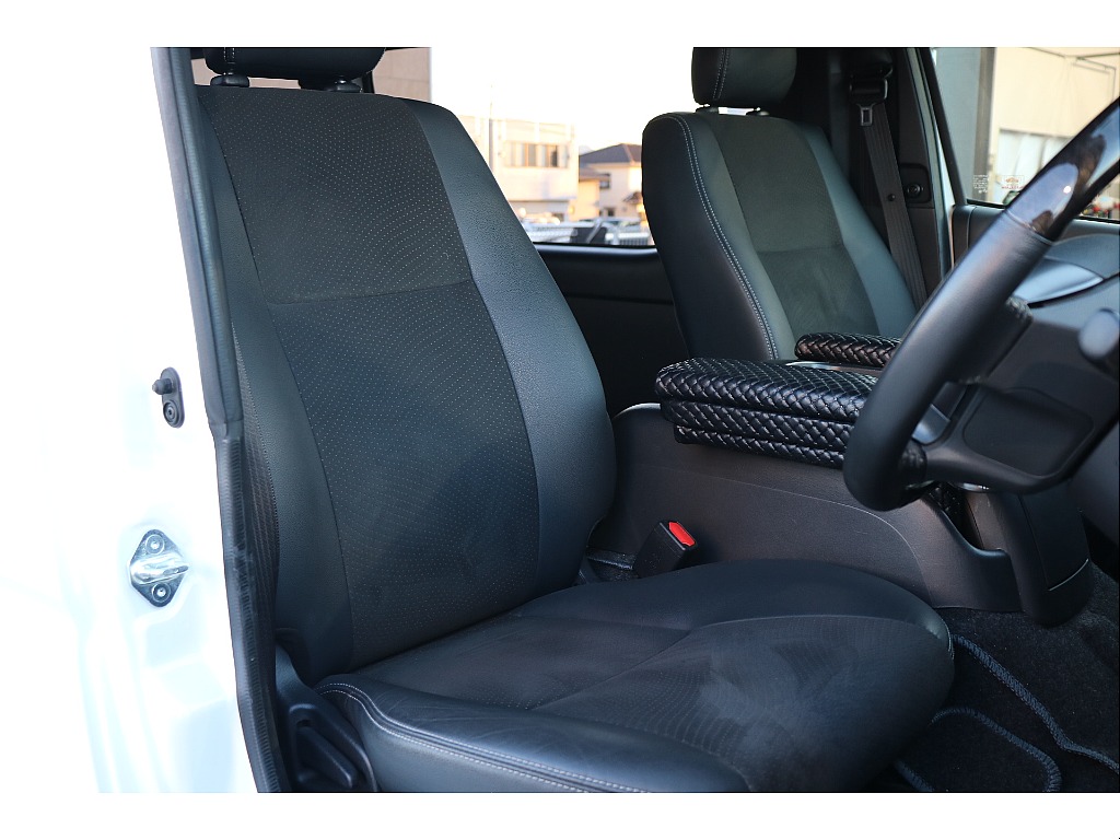 ダークプライムⅡ専用ハーフレザーシート！