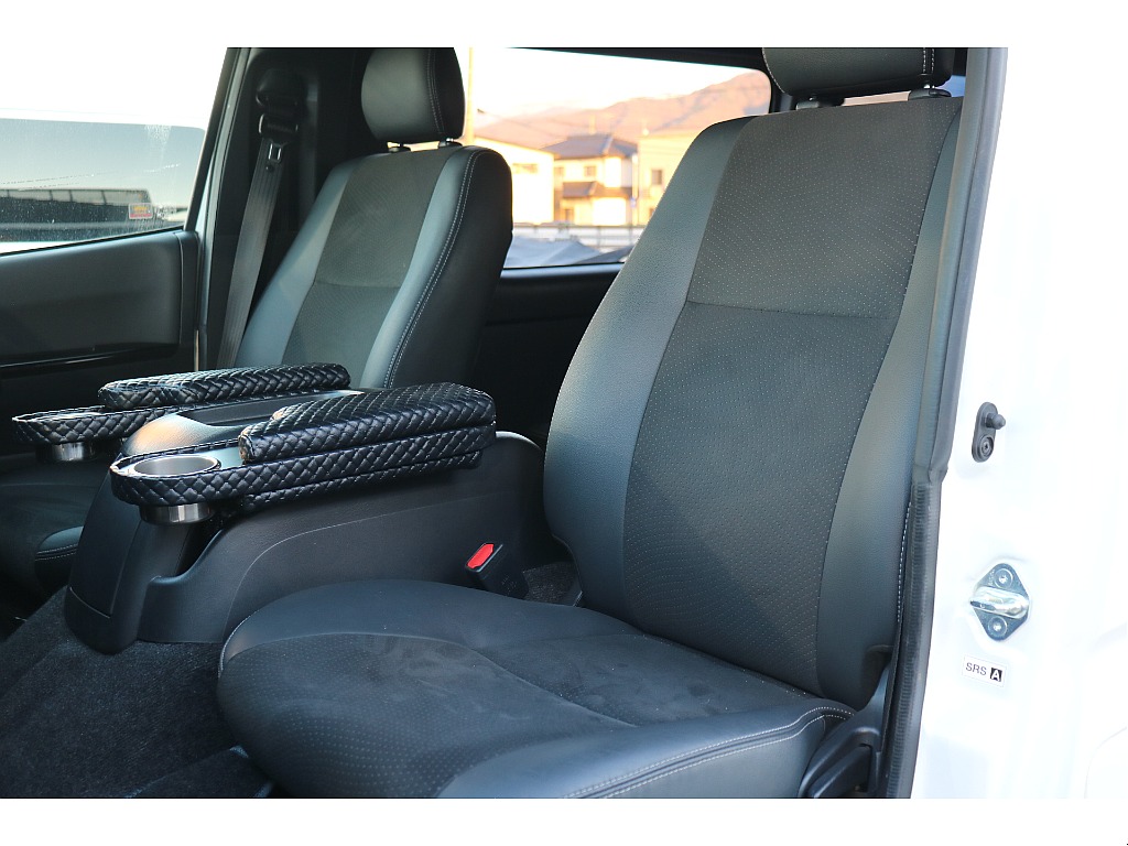 ダークプライムⅡ専用ハーフレザーシート！