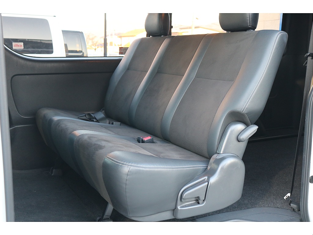 ダークプライムⅡ専用ハーフレザーシート！