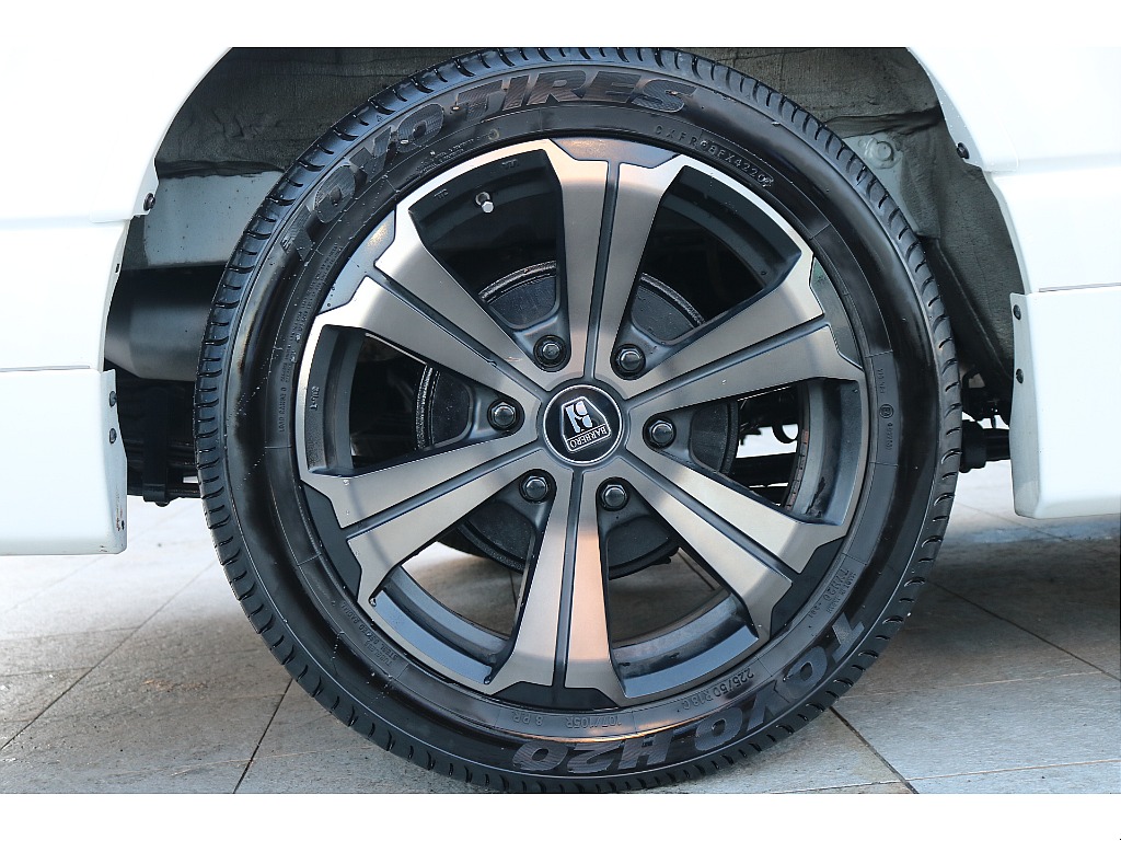 FLEXアーバングランデ18インチアルミ、TOYO H20タイヤ！