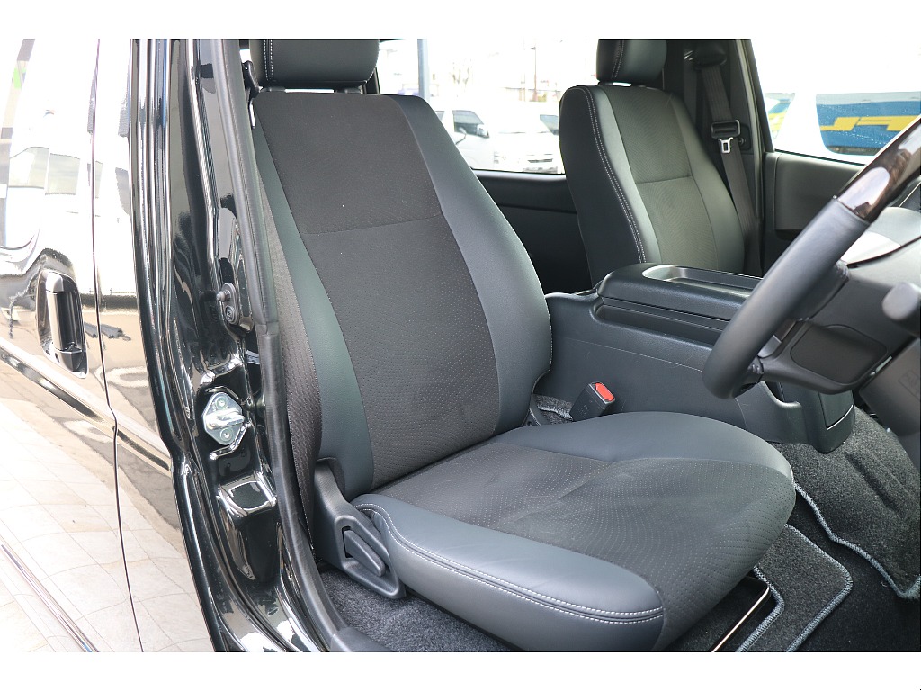 ダークプライムⅡ専用ハーフレザーシート！