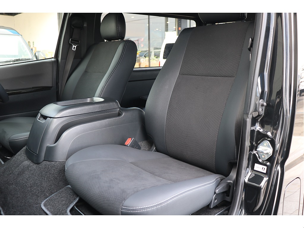 ダークプライムⅡ専用ハーフレザーシート！