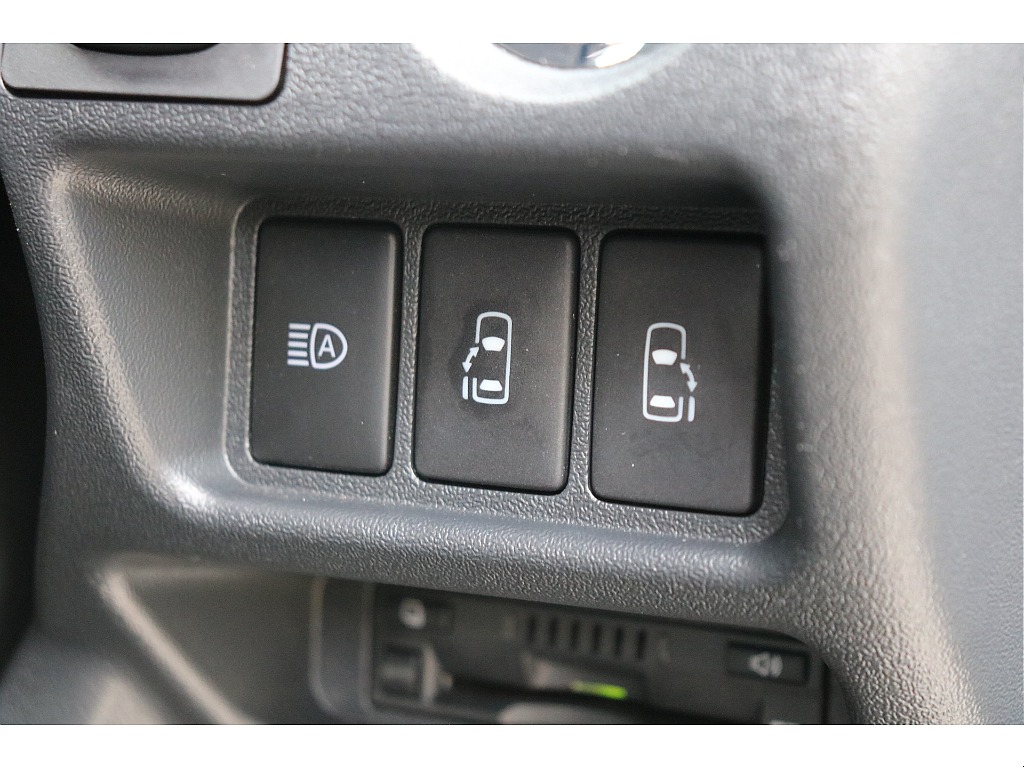 両側パワースライドドア！