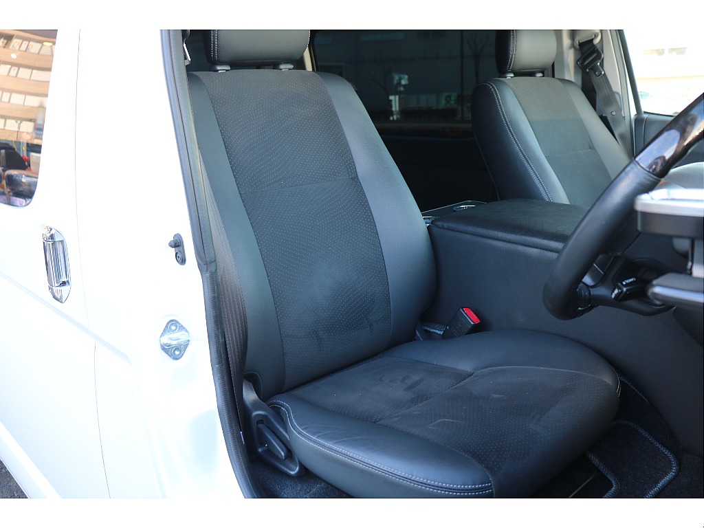 ダークプライム専用ハーフレザーシート！