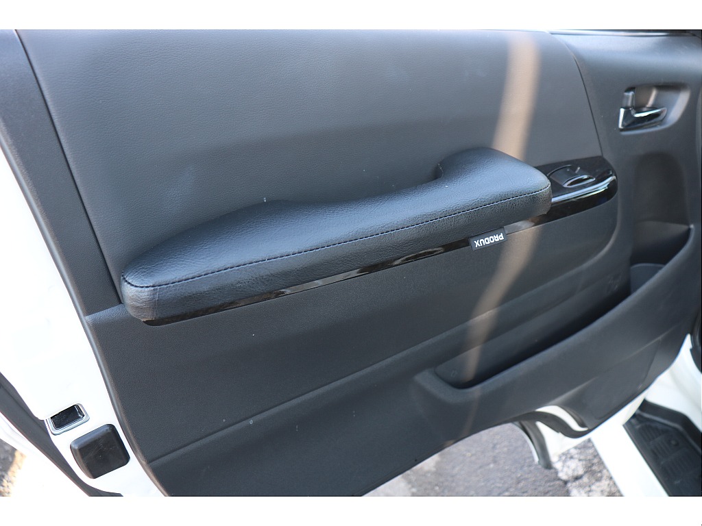 ドアアームレスト！