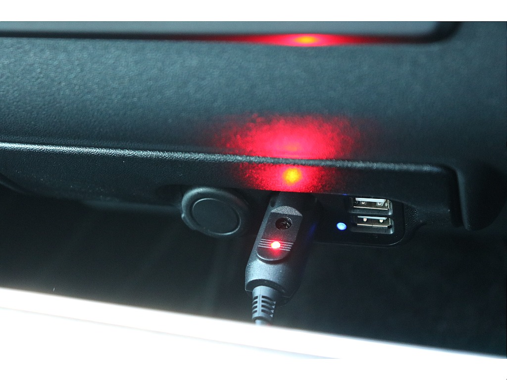 灰皿USBポート！