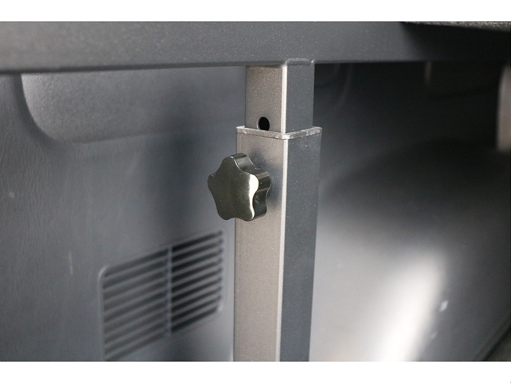 ベッドは高さの調整も可能！