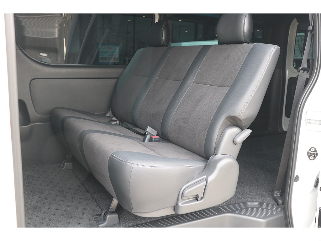 ダークプライムⅡ専用ハーフレザーシート！